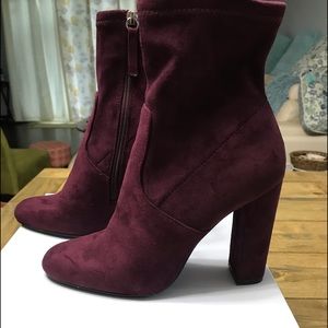 Steve Madden Edit Bootie (Burgundy)